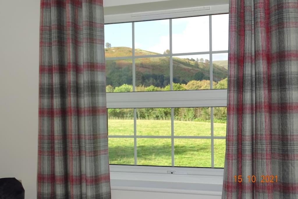 The Old Coach House Bed and Breakfast Llangollen Eksteriør billede